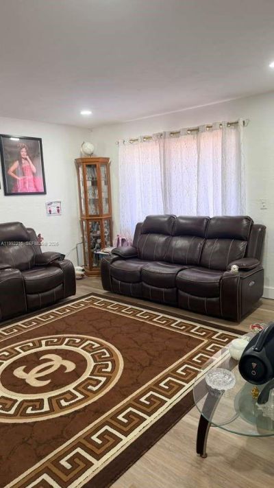 673 W 30th St, Unit 671, Hialeah, FL 33012 Photo