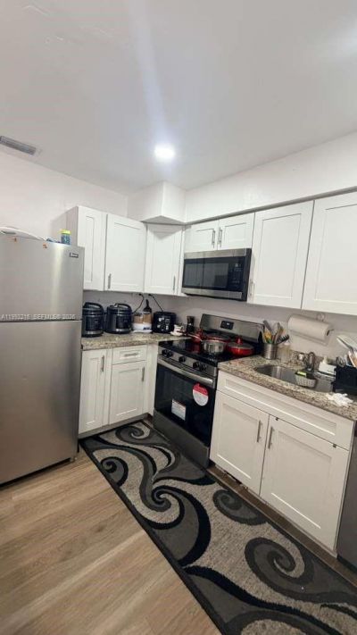 673 W 30th St, Unit 671, Hialeah, FL 33012 Photo