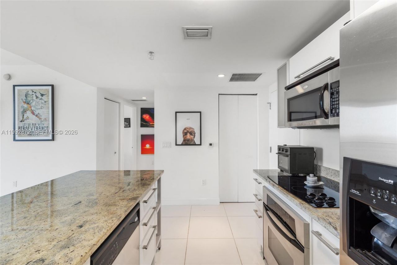 185 SW 7th St, Unit 3414, Miami, FL 33130 Photo