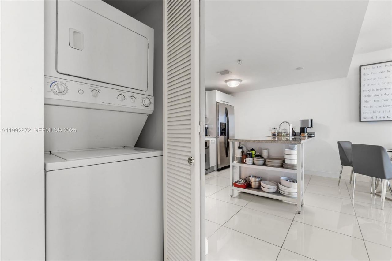 185 SW 7th St, Unit 3414, Miami, FL 33130 Photo