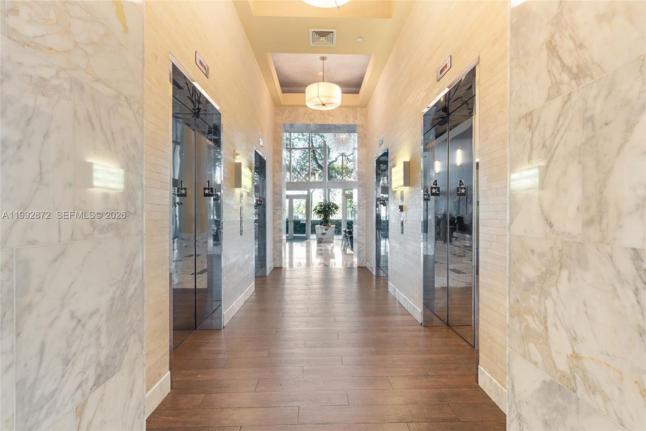 185 SW 7th St, Unit 3414, Miami, FL 33130 Photo