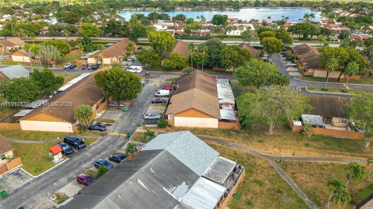 6722 NW 192nd Ln, Hialeah, FL 33015 Photo