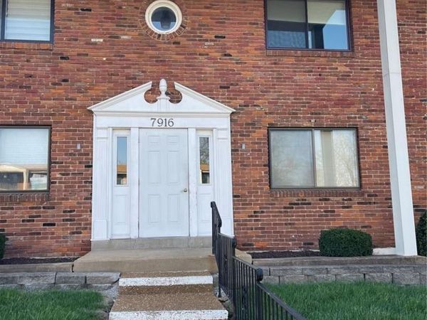7916 Camelot Lane , Unit 4, Crestwood, MO 63123