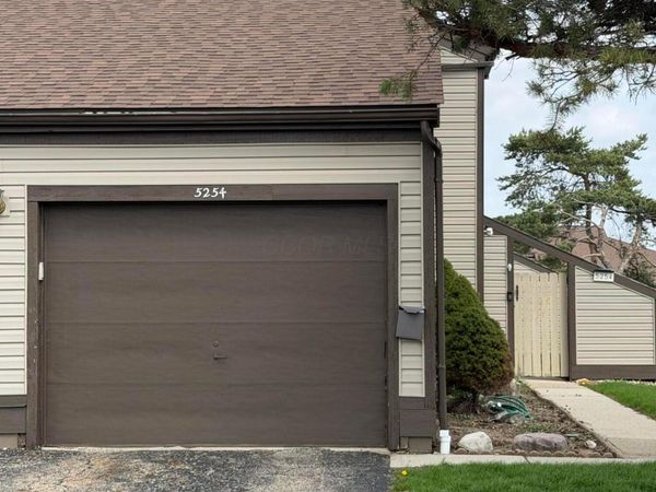 5254 Westbury Drive, Unit 14D, Columbus, OH 43228