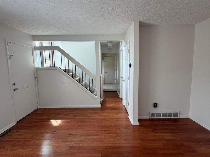 5254 Westbury Drive, Unit 14D, Columbus, OH 43228 Photo 11