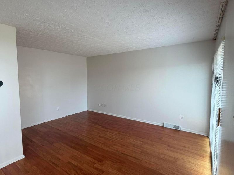 5254 Westbury Drive, Unit 14D, Columbus, OH 43228 Photo 9