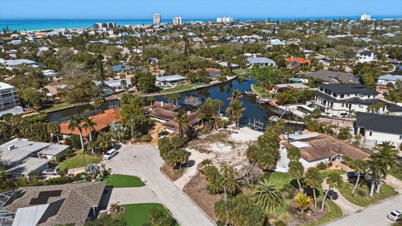 5448 Azure Way, Sarasota, FL 34242 Photo