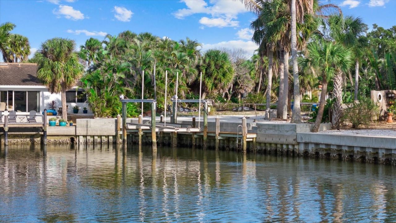 5448 Azure Way, Sarasota, FL 34242 Photo