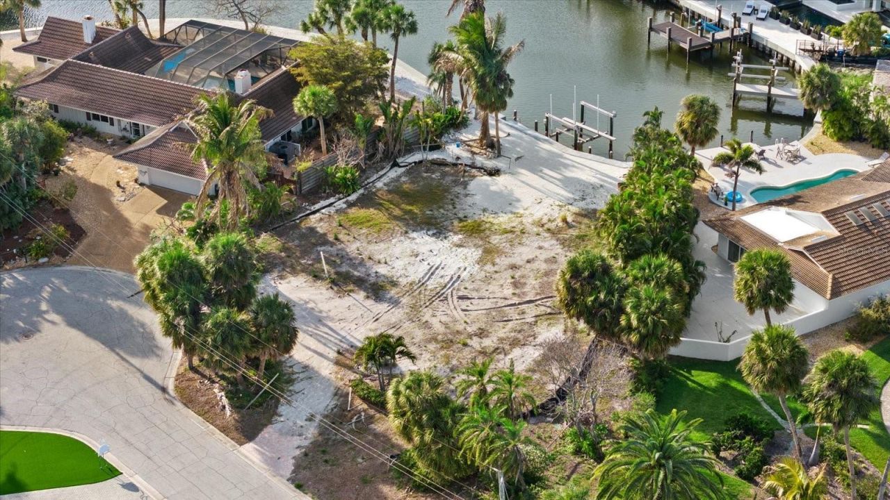 5448 Azure Way, Sarasota, FL 34242 Photo