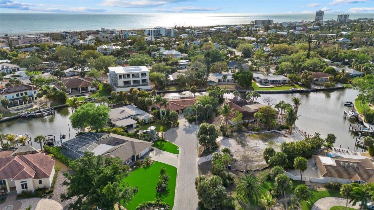 5448 Azure Way, Sarasota, FL 34242 Photo