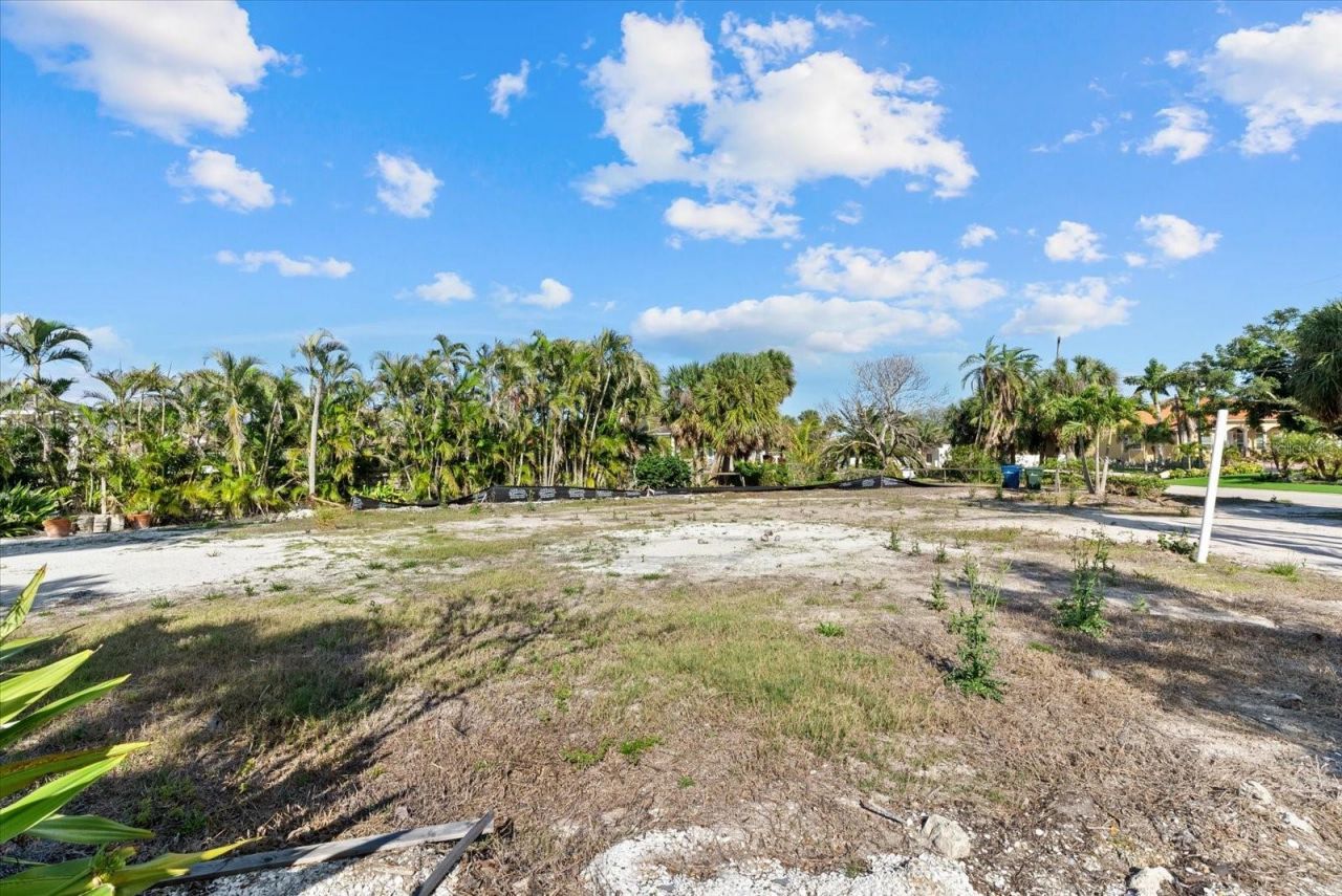 5448 Azure Way, Sarasota, FL 34242 Photo