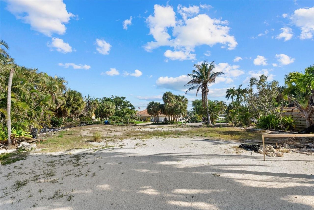 5448 Azure Way, Sarasota, FL 34242 Photo