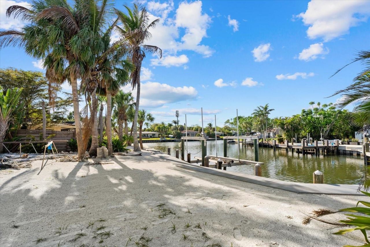 5448 Azure Way, Sarasota, FL 34242 Photo