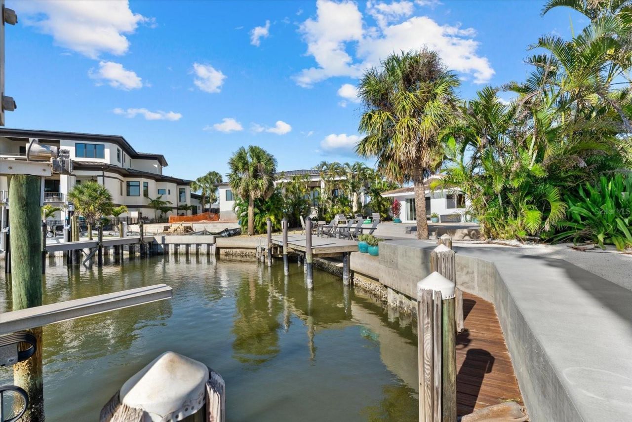 5448 Azure Way, Sarasota, FL 34242 Photo