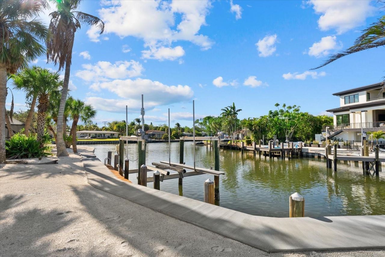 5448 Azure Way, Sarasota, FL 34242 Photo