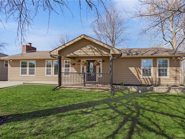 1413 COUNTRY CLUB Drive, Pleasant Hill, MO 64080