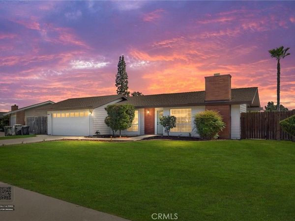 4201 Charter Oaks Avenue, Bakersfield, CA 93309
