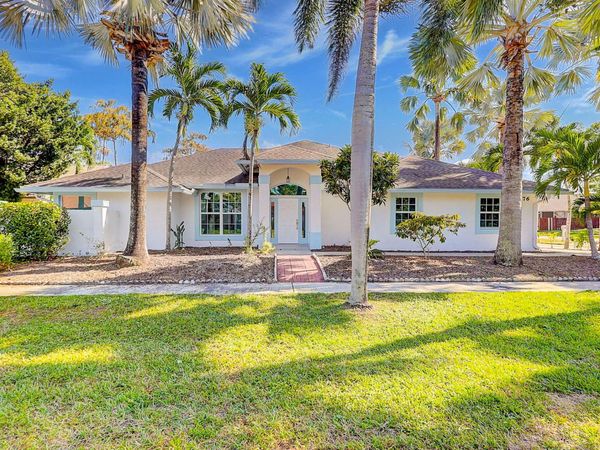 1176 Staghorn Street, Wellington, FL 33414