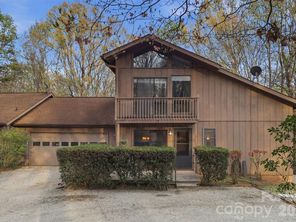 17 Knoll Drive, Columbus, NC 28722