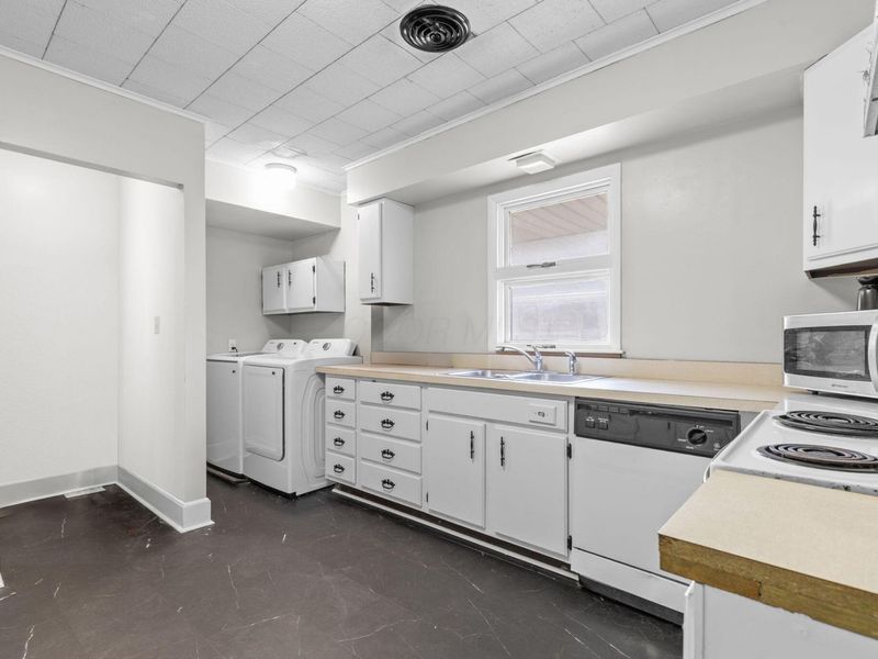 464 E Cassilly Street , Springfield, OH 45503 Photo 35