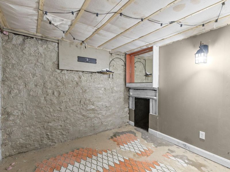 464 E Cassilly Street , Springfield, OH 45503 Photo 44