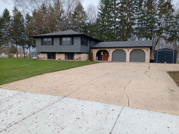 4N580 Chatham Court , West Chicago, IL 60185