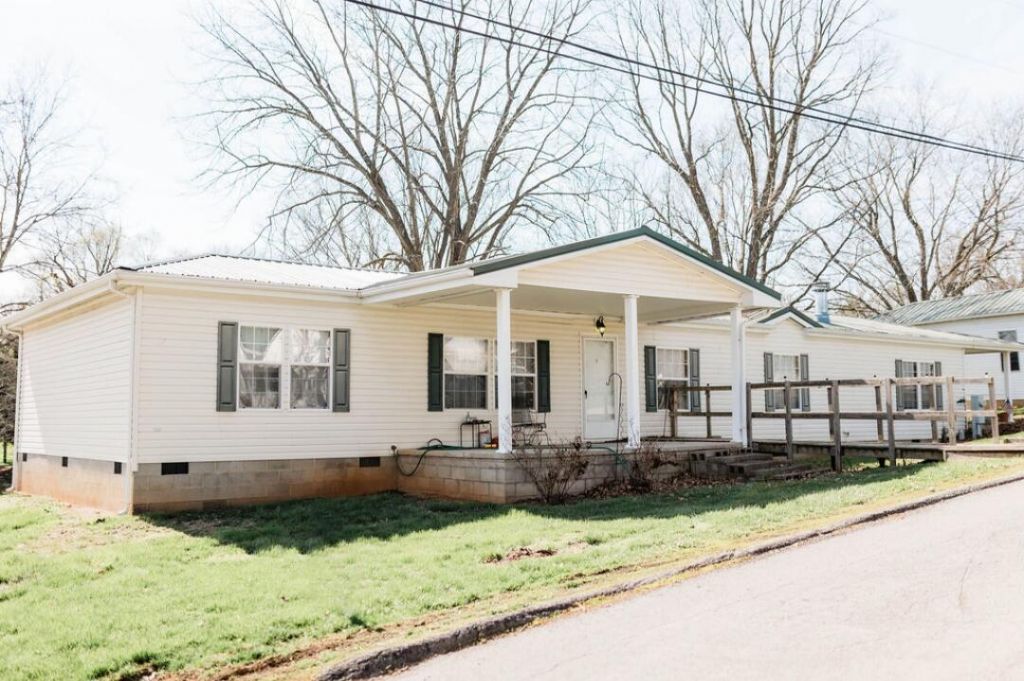 101 Arnold Heights, Carlisle, KY 40311