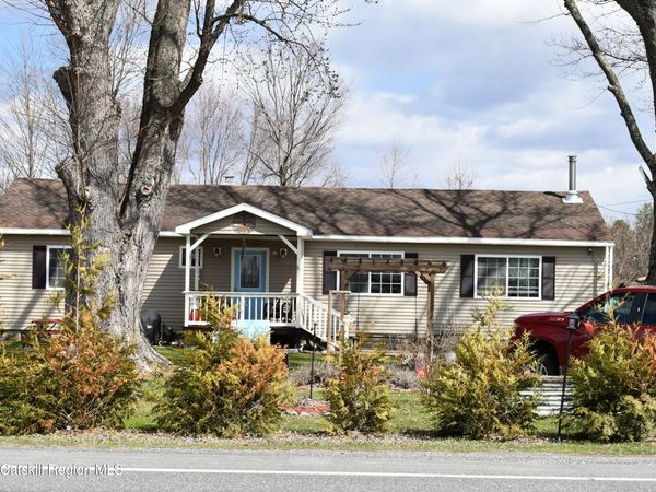131 Sr 82, Hudson, NY 12534