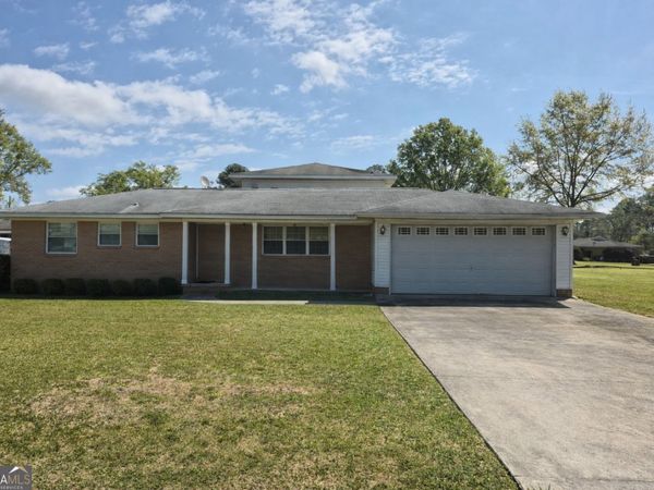 13 Marshall Street, Butler, GA 31006