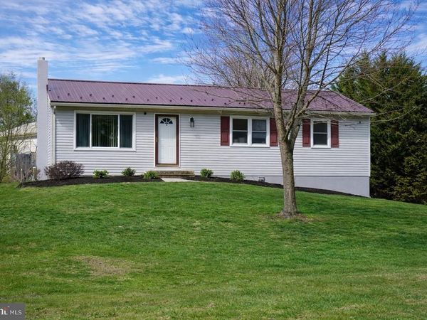 1089 ANTHONY HIGHWAY , CHAMBERSBURG, PA 17202