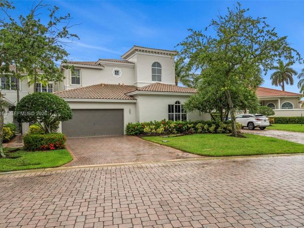 896 W Spinnaker Dr W , Unit 896, Hollywood, FL 33019