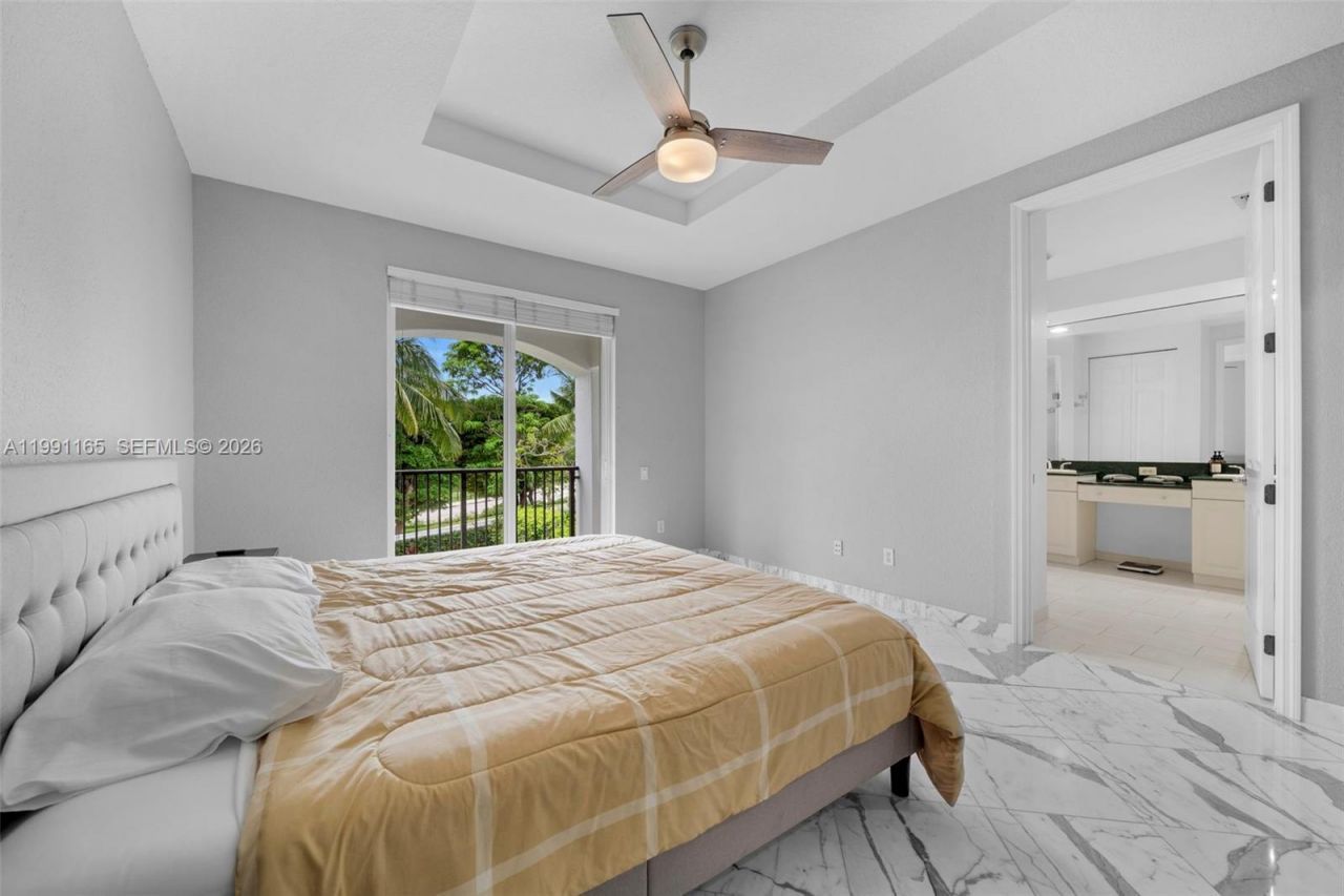 896 W Spinnaker Dr W , Unit 896, Hollywood, FL 33019 Photo