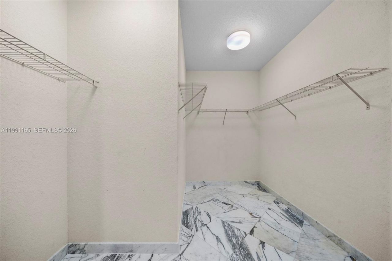 896 W Spinnaker Dr W , Unit 896, Hollywood, FL 33019 Photo