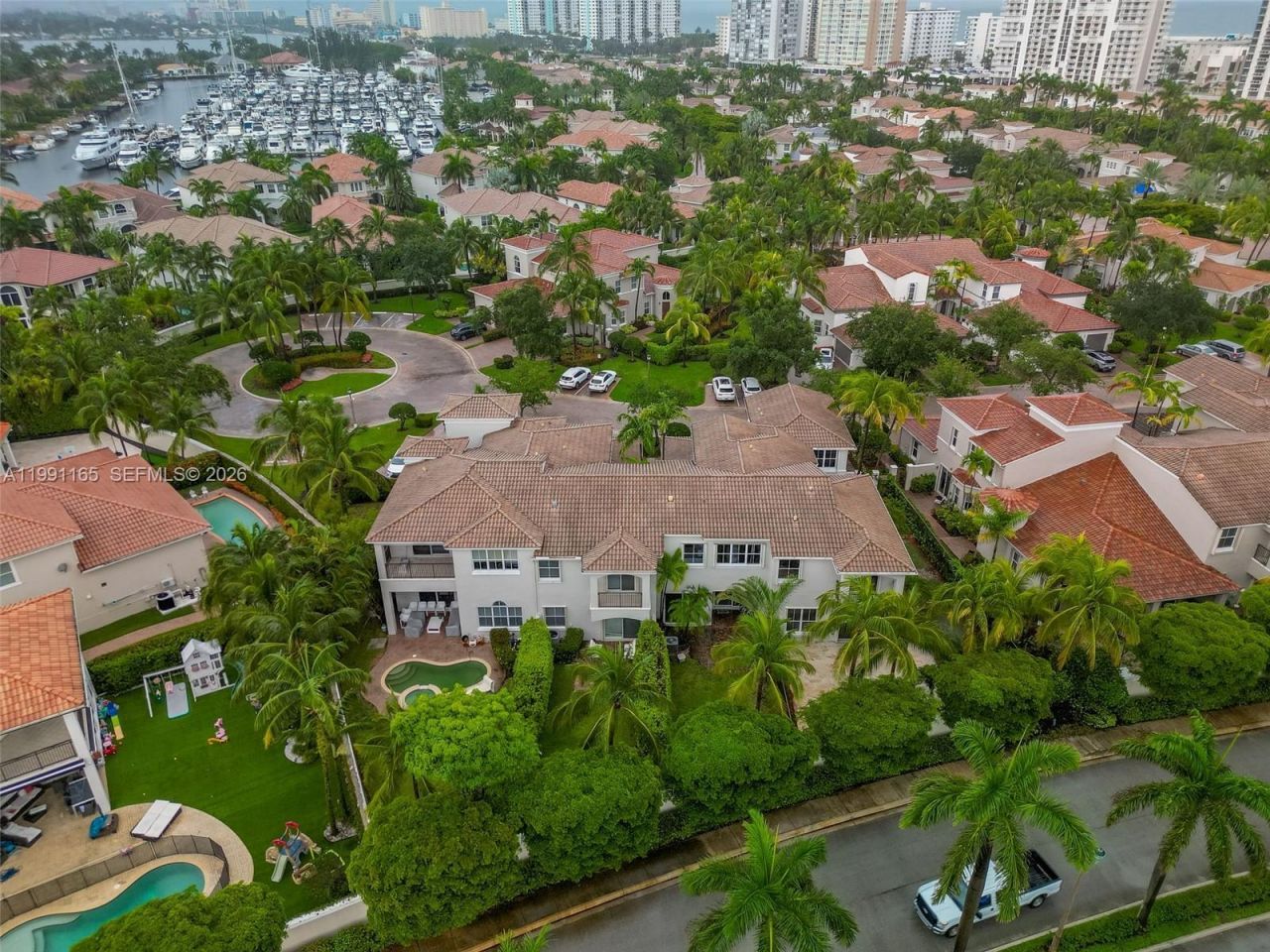 896 W Spinnaker Dr W , Unit 896, Hollywood, FL 33019 Photo