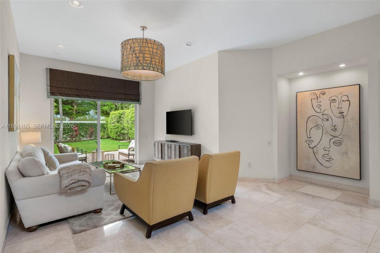 896 W Spinnaker Dr W , Unit 896, Hollywood, FL 33019 Photo