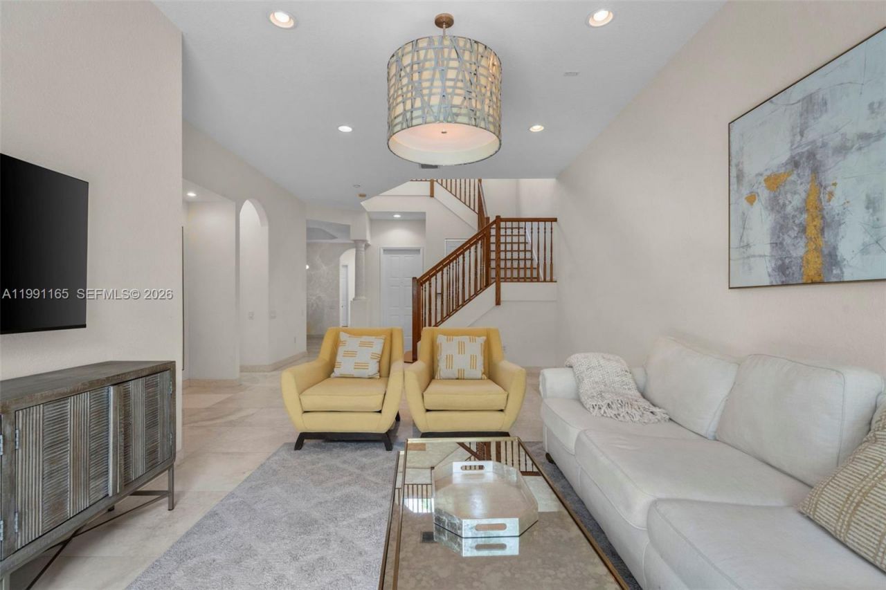 896 W Spinnaker Dr W , Unit 896, Hollywood, FL 33019 Photo