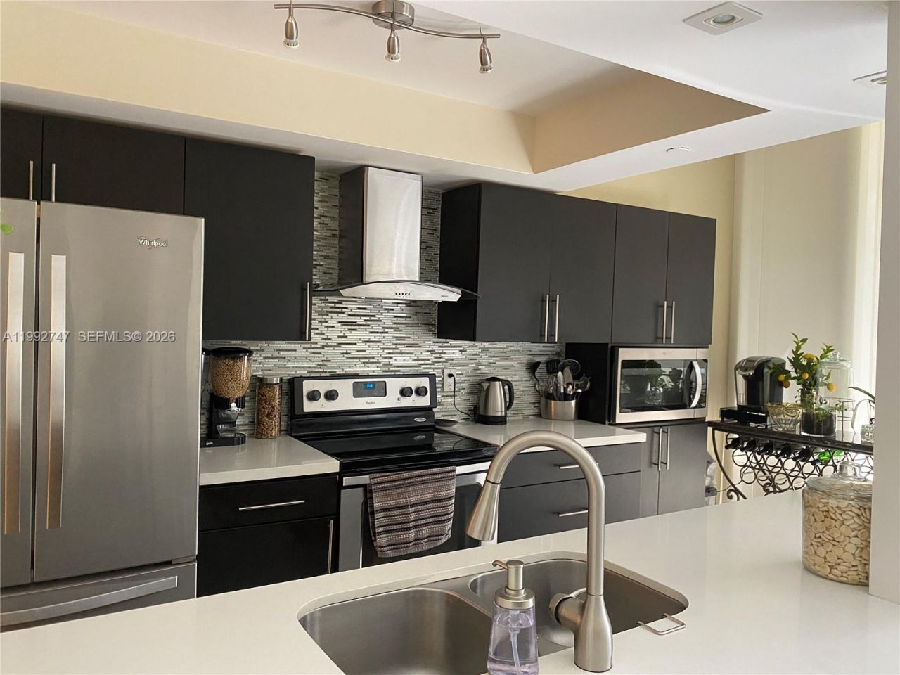 21205 Yacht Club Dr , Unit 204, Aventura, FL 33180 Photo