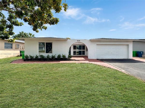 9574 NW 19th Pl , Sunrise, FL 33322
