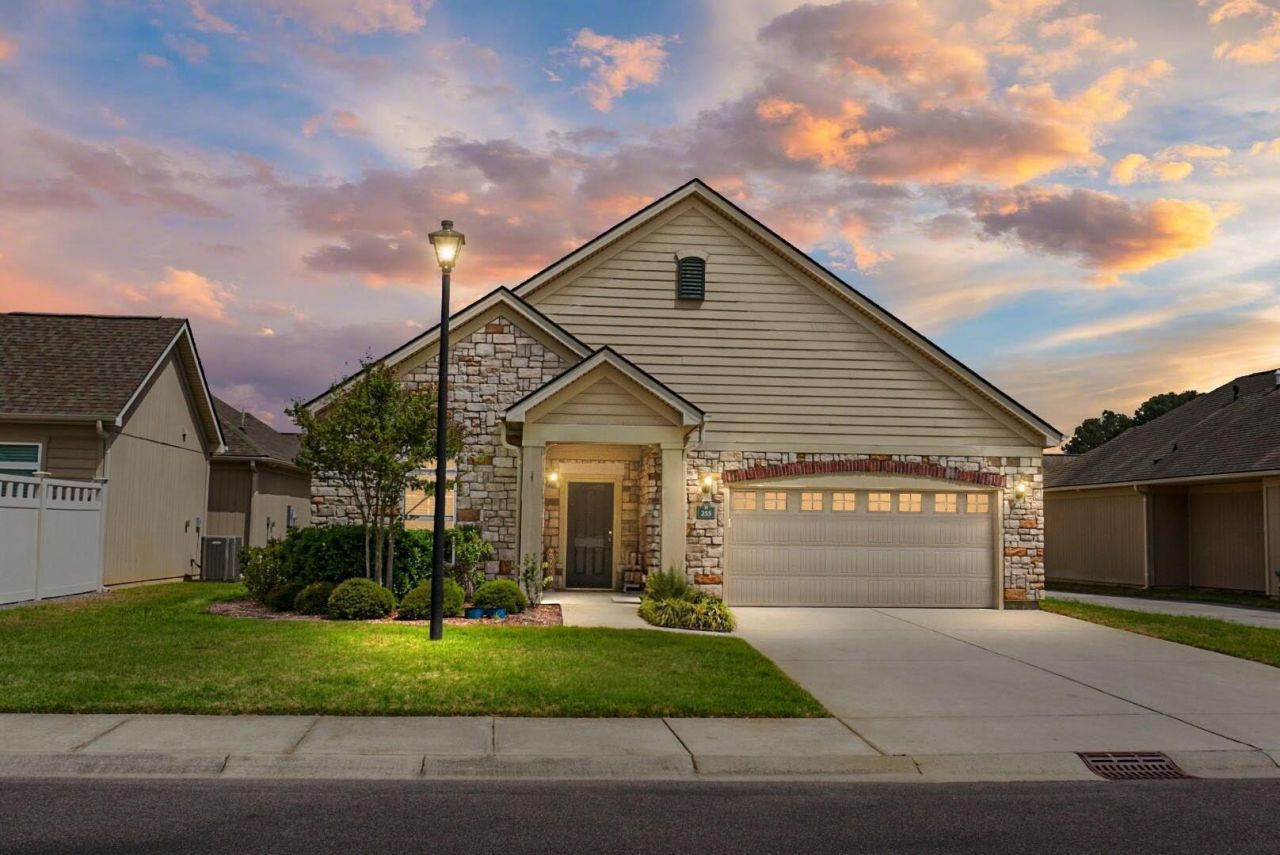 255 Village Stone Circle Photo 1