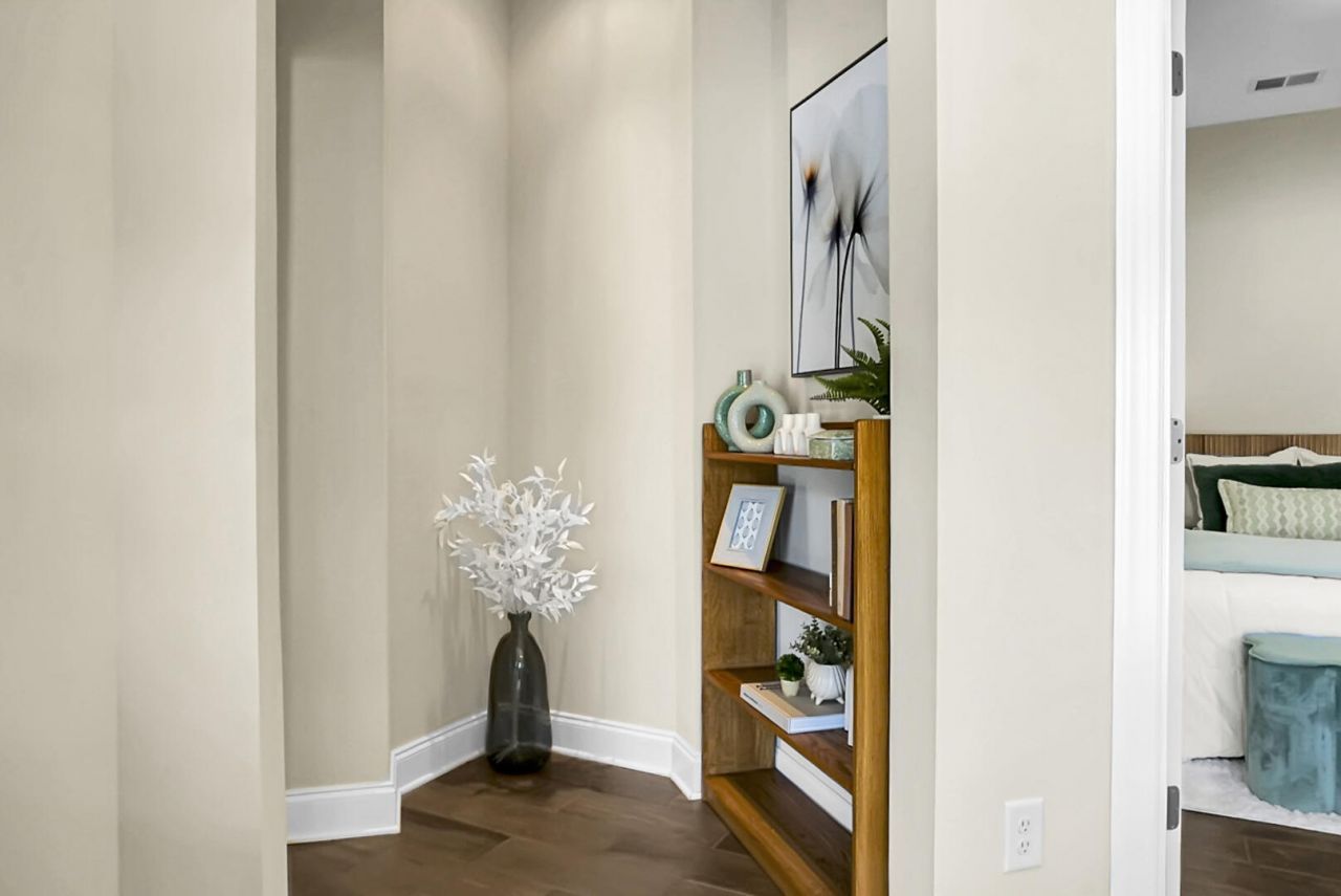 255 Village Stone Circle Photo 26