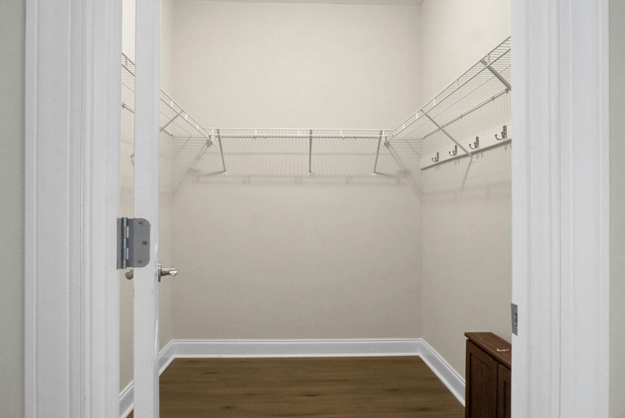 255 Village Stone Circle Photo 30