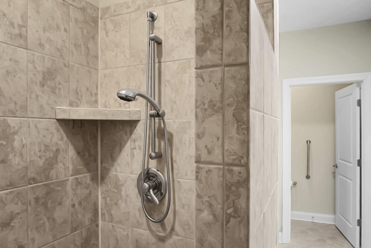 255 Village Stone Circle Photo 33