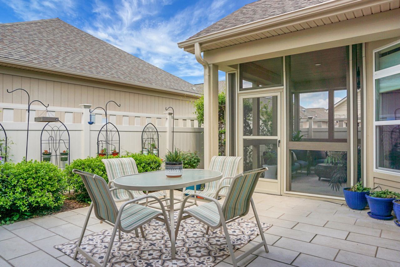 255 Village Stone Circle Photo 39