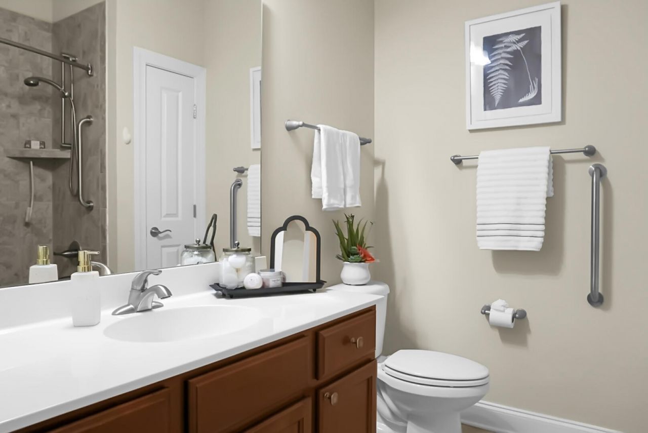 255 Village Stone Circle Photo 9