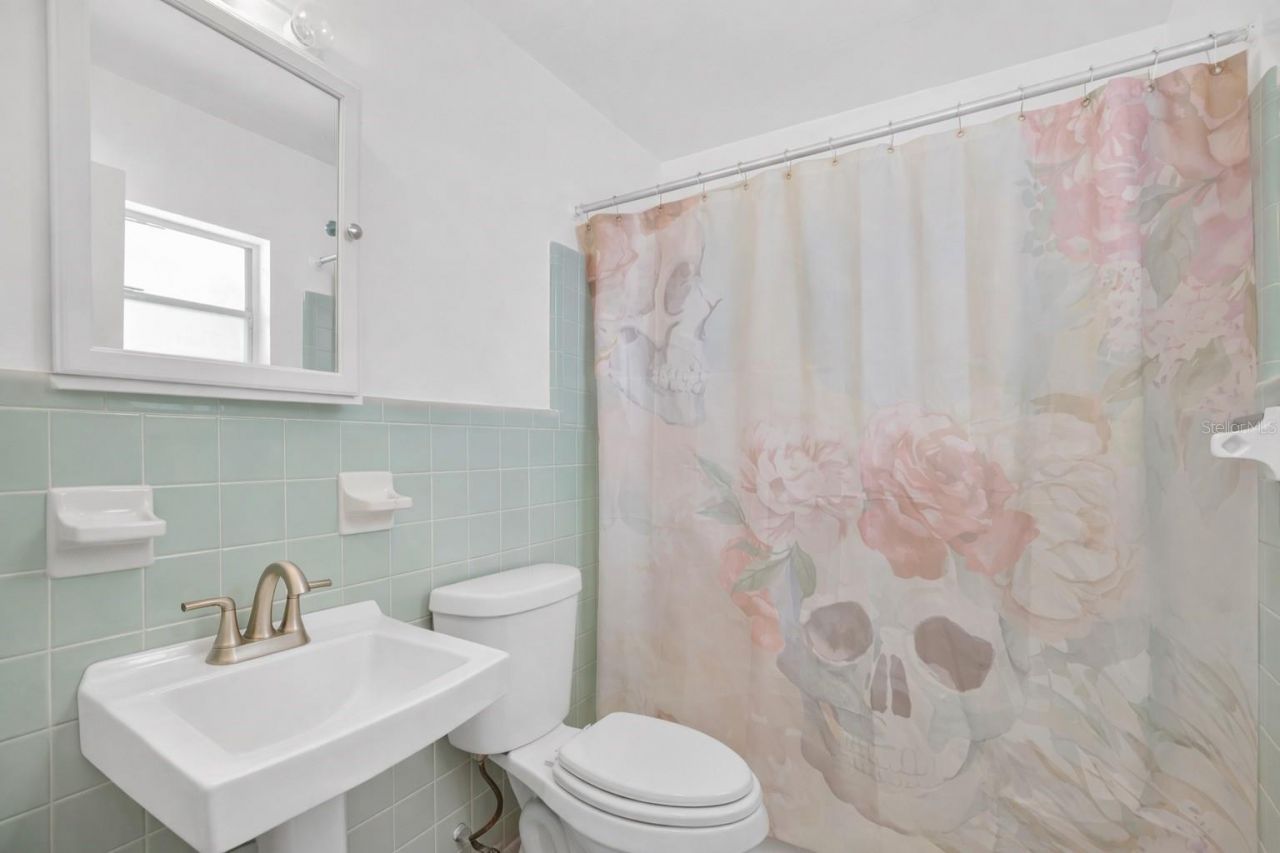 722 Tucker Avenue , Orlando, FL 32807 Photo