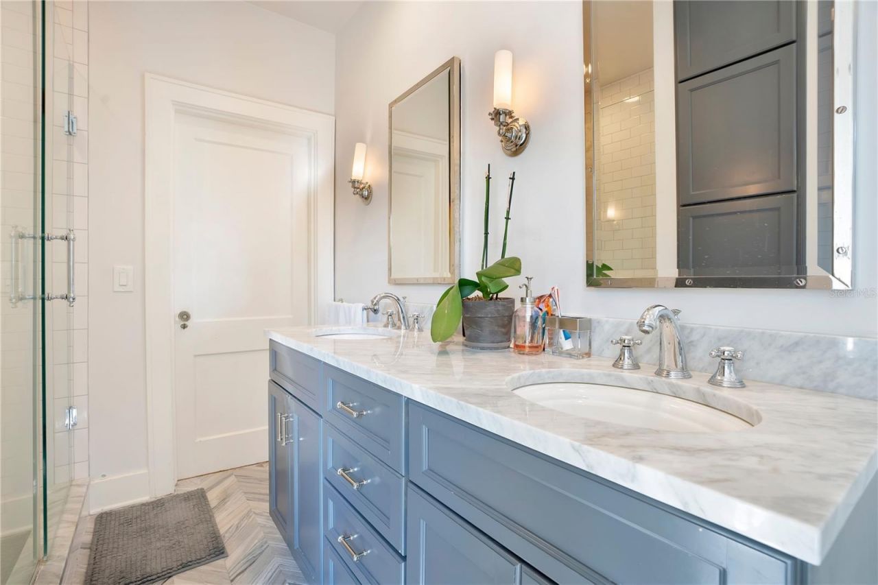 4610 Oak Cove Lane, Orlando, FL 32806 Photo