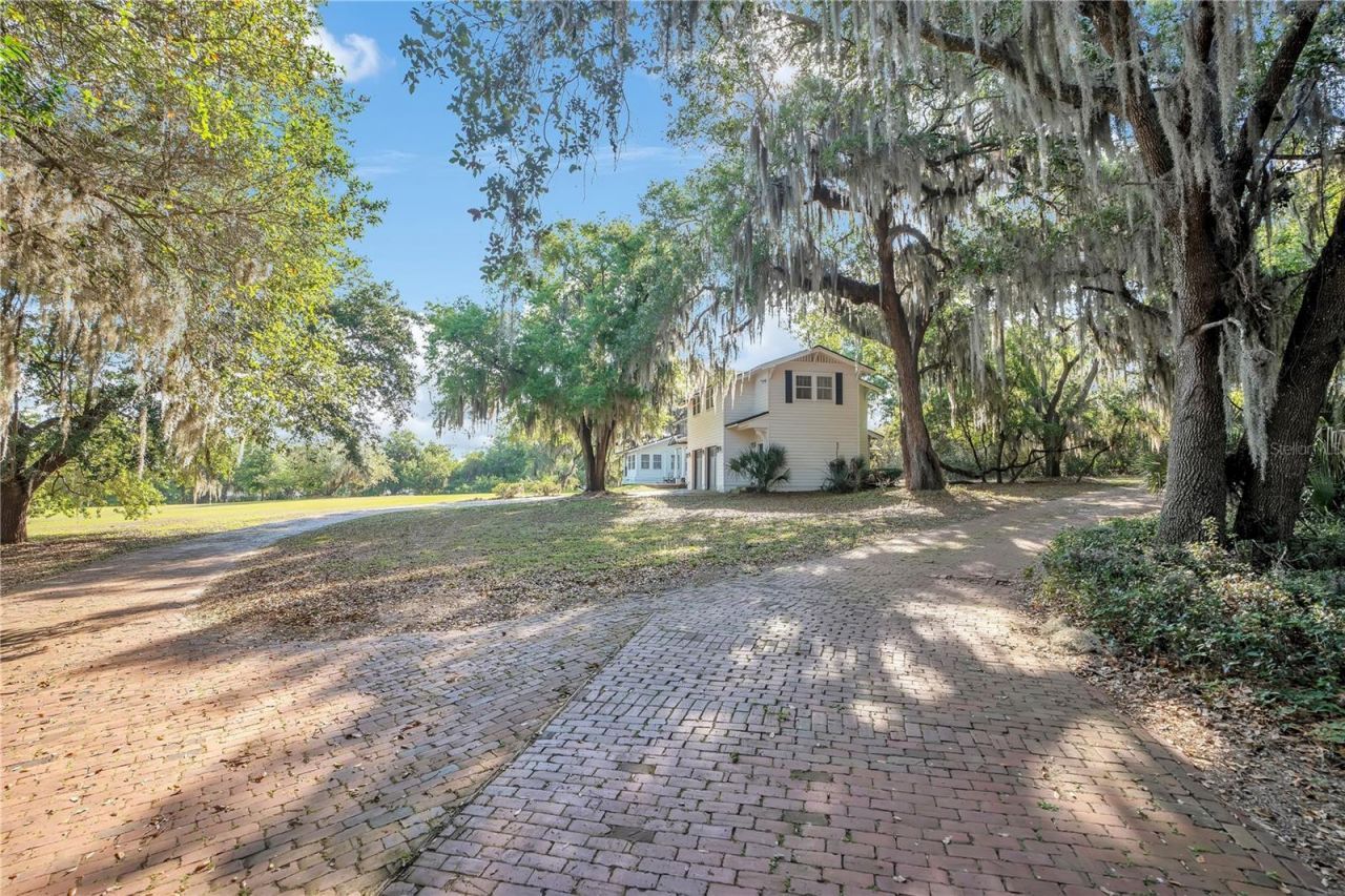 4610 Oak Cove Lane, Orlando, FL 32806 Photo