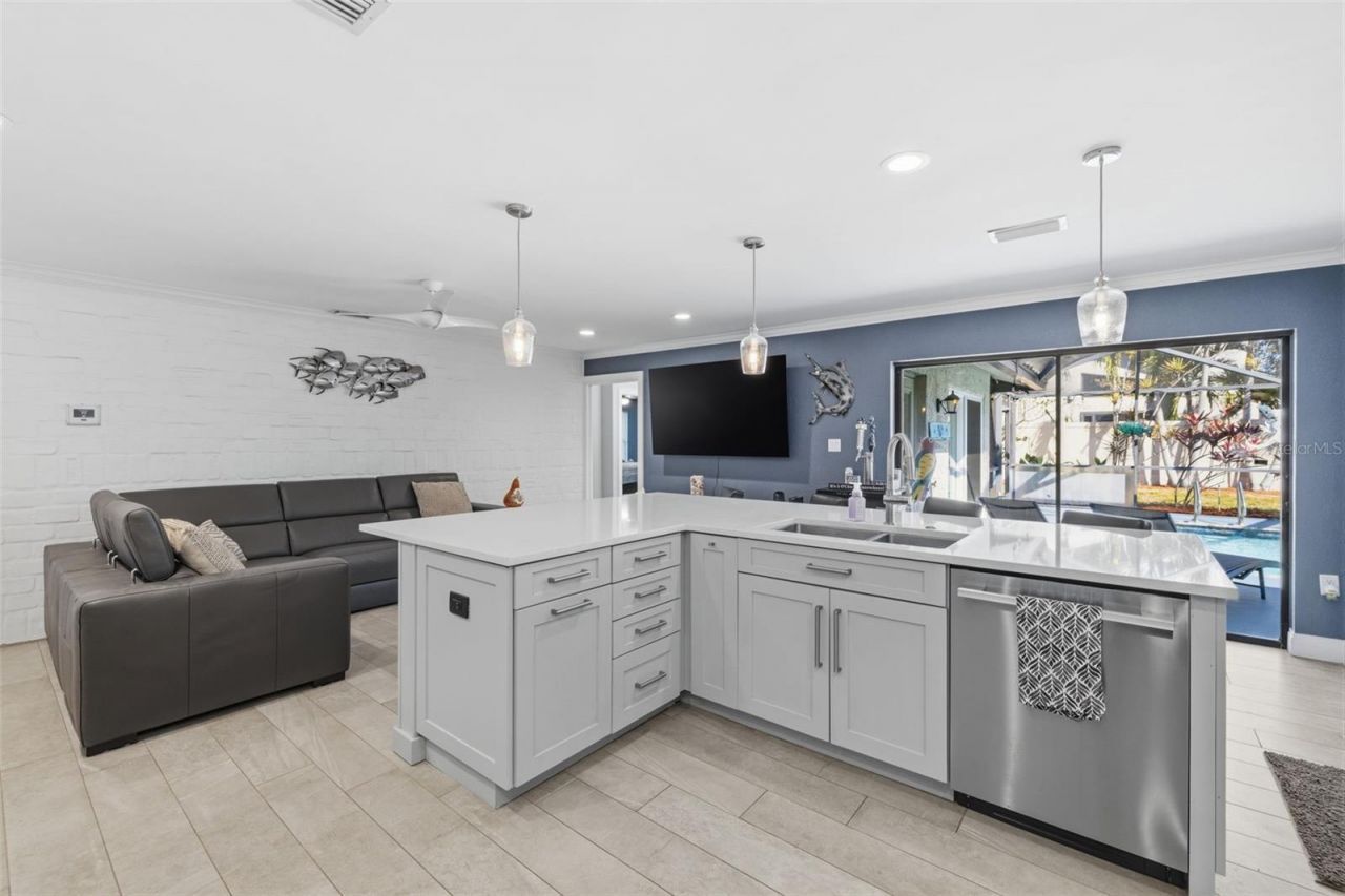 2240 Willowbrook Drive, Clearwater, FL 33764 Photo