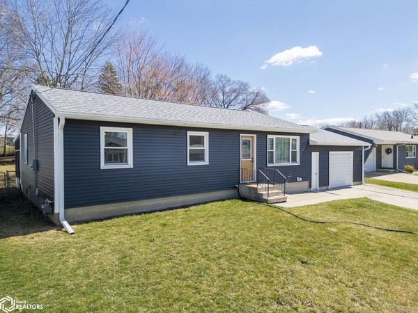 727 Progress Avenue, Waterloo, IA 50701