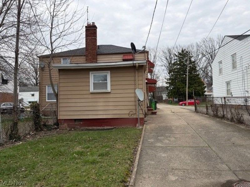 1464 E 250th Street, Unit E, Euclid, OH 44117 Photo 9